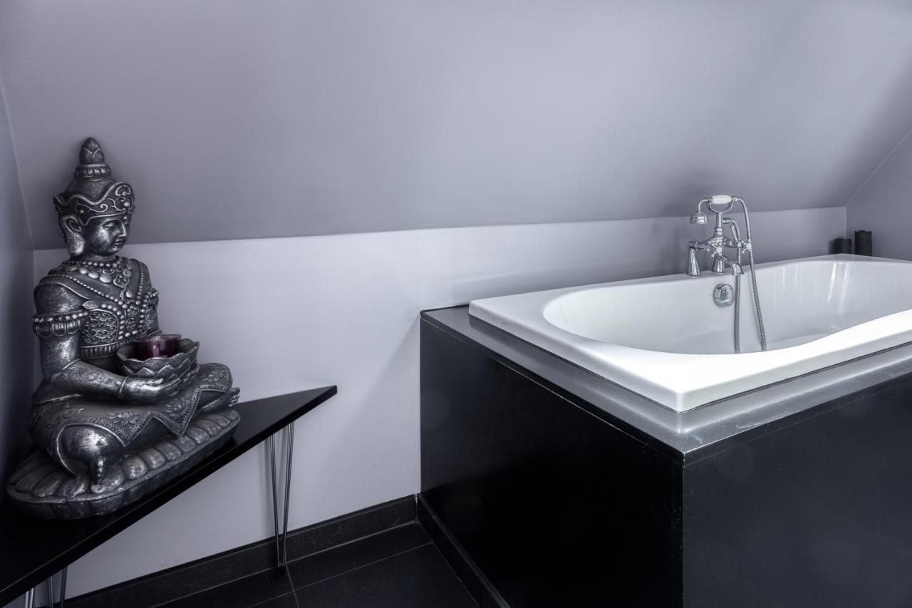 Bed And Breakfast The Rose Haarlem Esterno foto