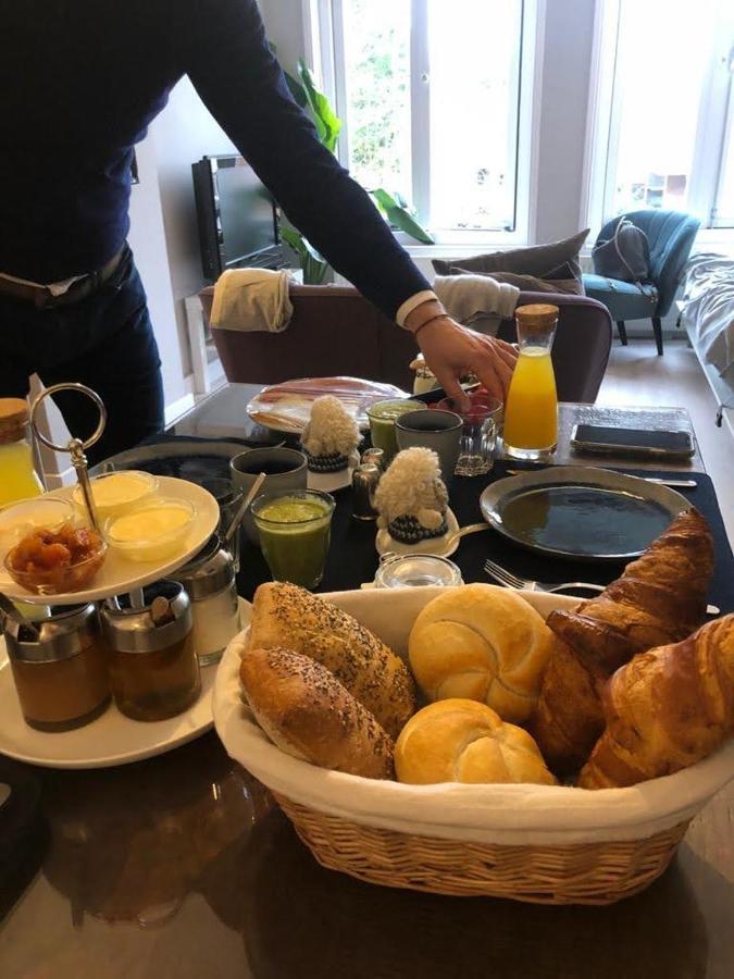 Bed And Breakfast The Rose Haarlem Esterno foto